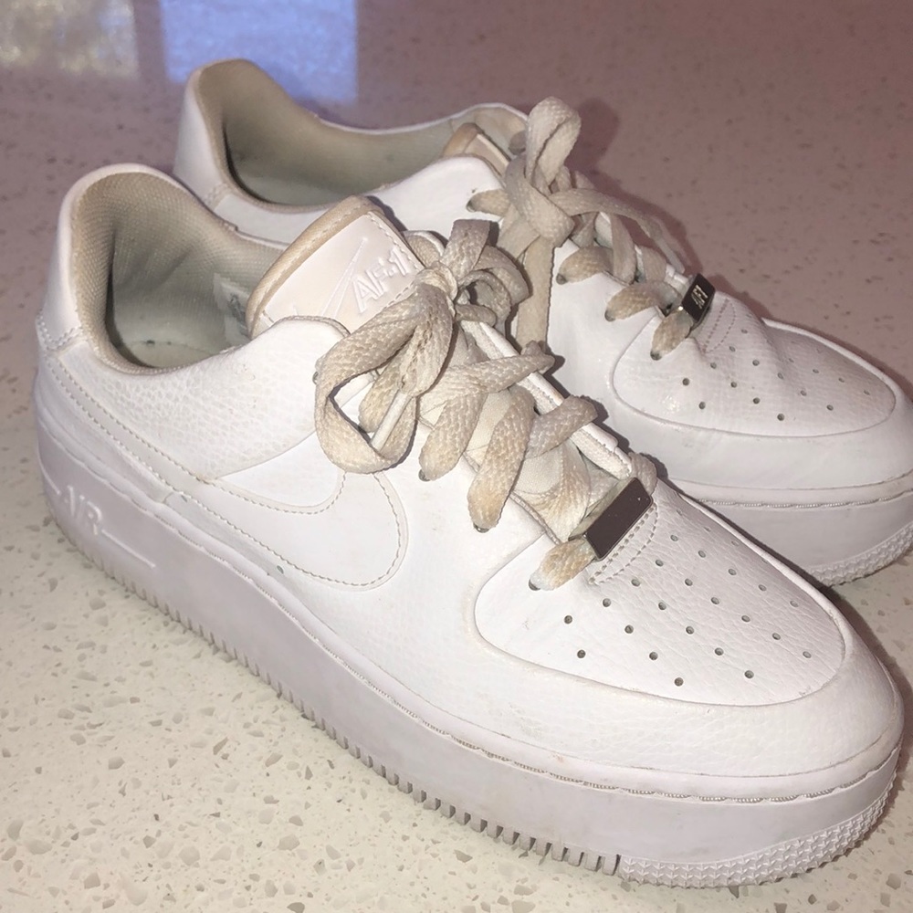 Nike AirForce One Sage Low